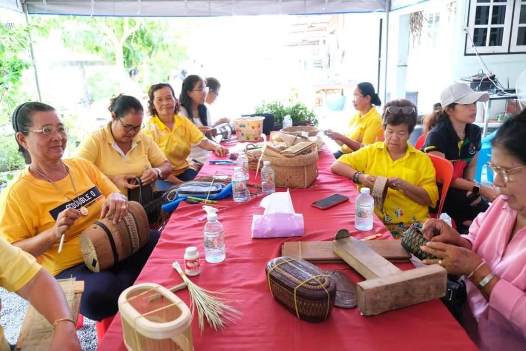 กรมส่งเสริมสหกรณ์ เดินหน้าขยายตลาดผลิตภัณฑ์จักสานย่านลิเภา กลุ่มสตรีสหกรณ์การเกษตรเมืองนครศรีธรรมราช