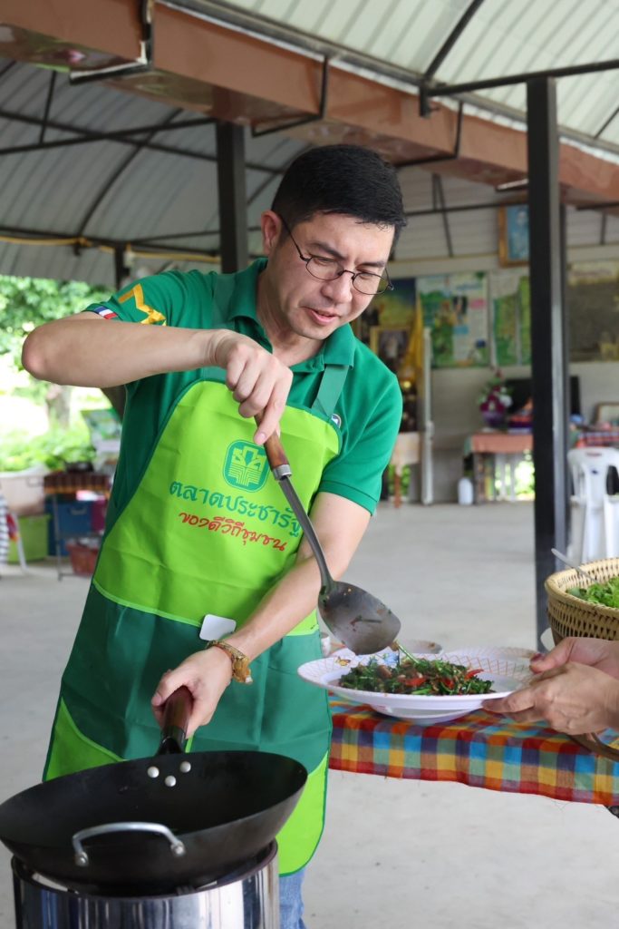 ธ.ก.ส. – สมาคมผู้สื่อข่าวเศรษฐกิจ จัดกิจกรรมอบรมภายใต้โครงการ “ปลูกผักไว้ทานเอง” พร้อมเยี่ยมชมการฟื้นฟูลูกค้าพักชำระหนี้ จ.นครนายก