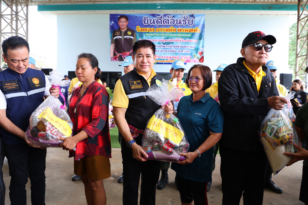 รมว.ธรรมนัส ลงพื้นที่ด่วนติดตามสถานการณ์อุทกภัยในพื้นที่จังหวัดจันทบุรีและตราด