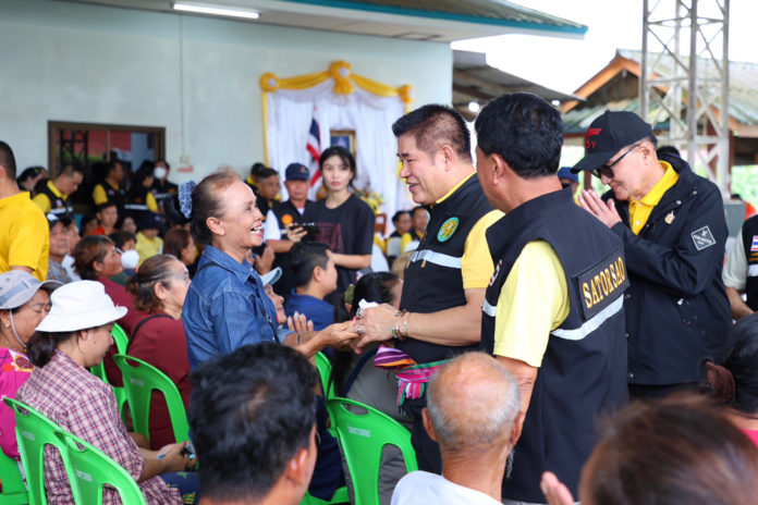 รมว.ธรรมนัส ลงพื้นที่ด่วนติดตามสถานการณ์อุทกภัยในพื้นที่จังหวัดจันทบุรีและตราด