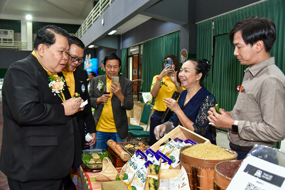 17 ปี สื่อมวลชนเกษตร จัดงาน “เกษตรมูลค่าสูง : ทางรอดสู่อนาคตที่ยั่งยืน” พร้อมมอบโล่ “เกษตรกรขวัญใจสื่อมวลชน”